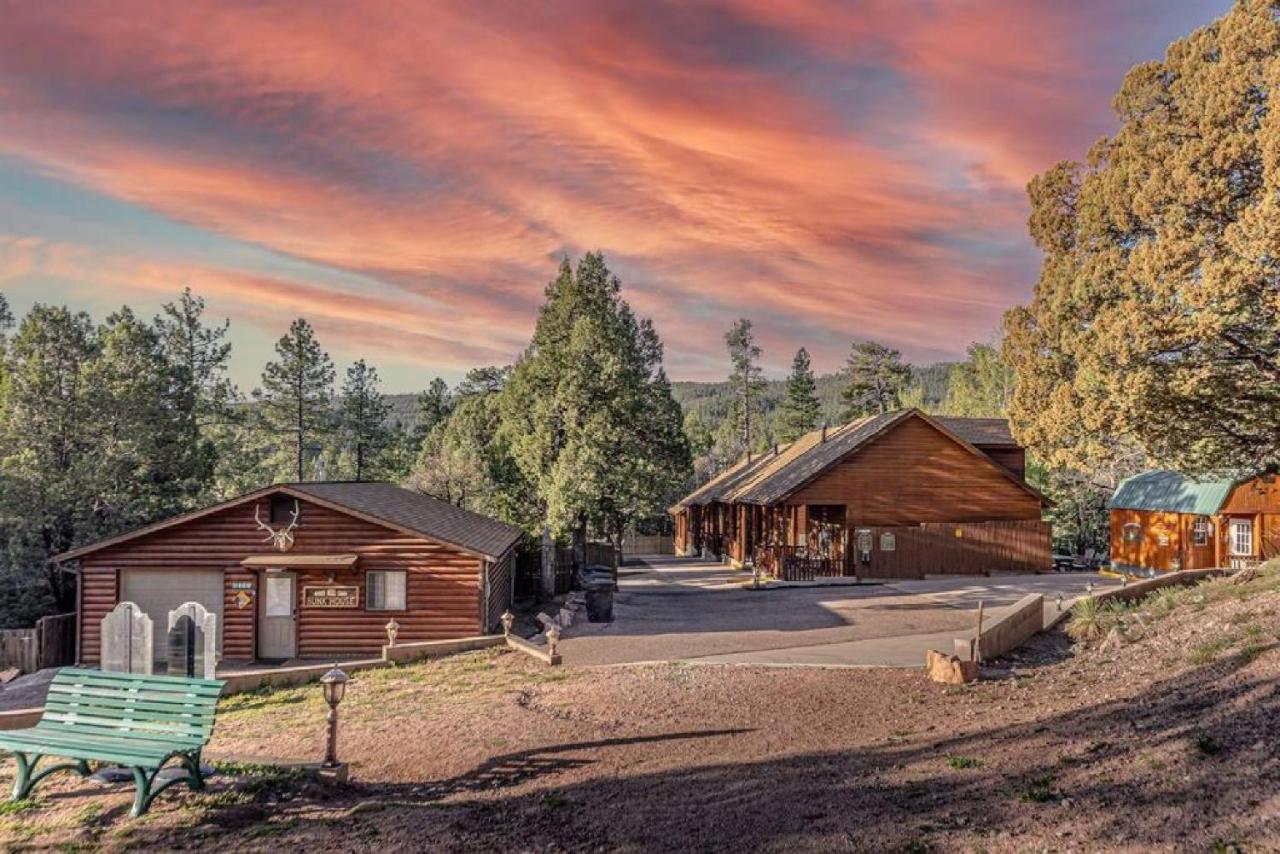 Cabin #3 Rainbow Trout - Pet Friendly- Sleeps 6 - Playground & Game Room بايسون المظهر الخارجي الصورة